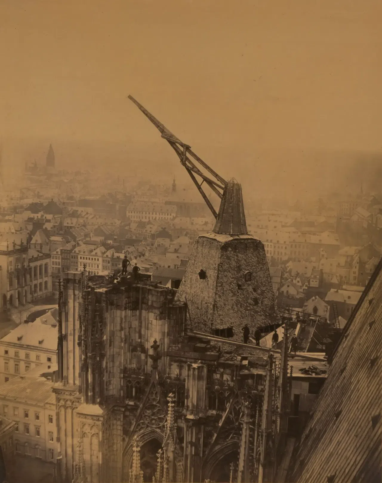 Der Kölner Dom im Oktober und der clevere Weg hinein