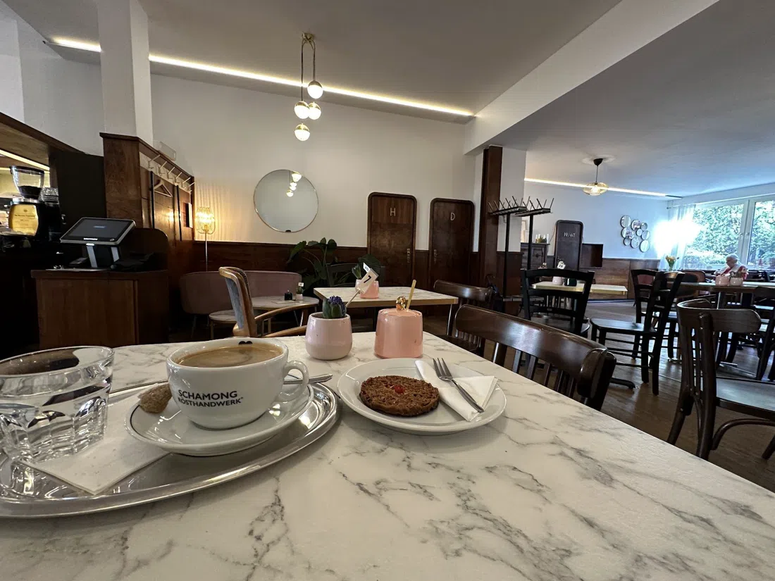 Café Osterspey, Colonia