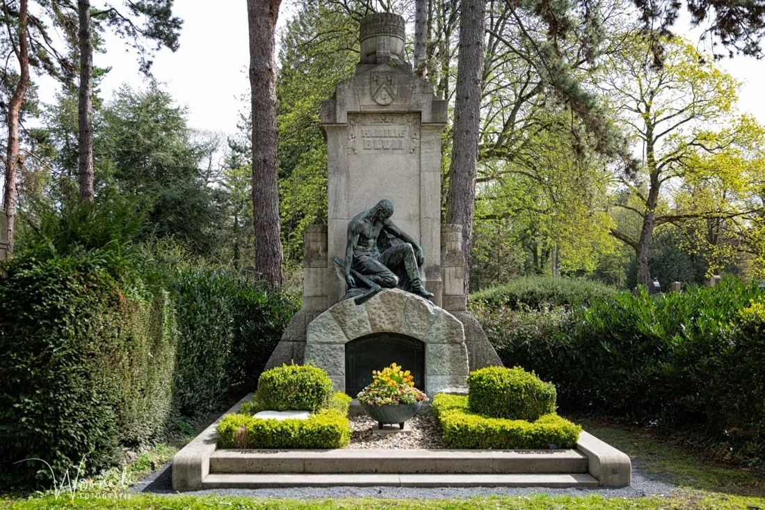 Grabmal Alfred Sauer — il minatore in riposo, Colonia