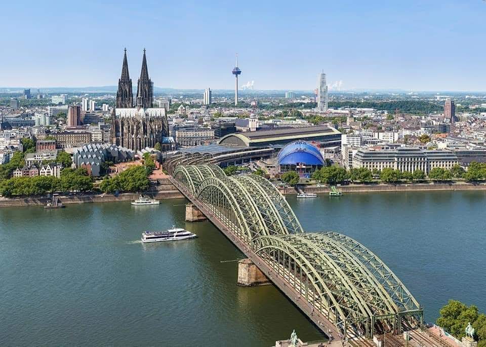 Hohenzollern Bridge — photo 2