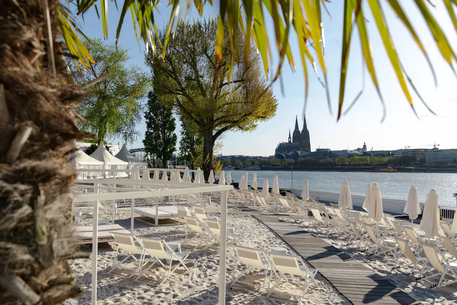 km689 Cologne Beach Club, Köln